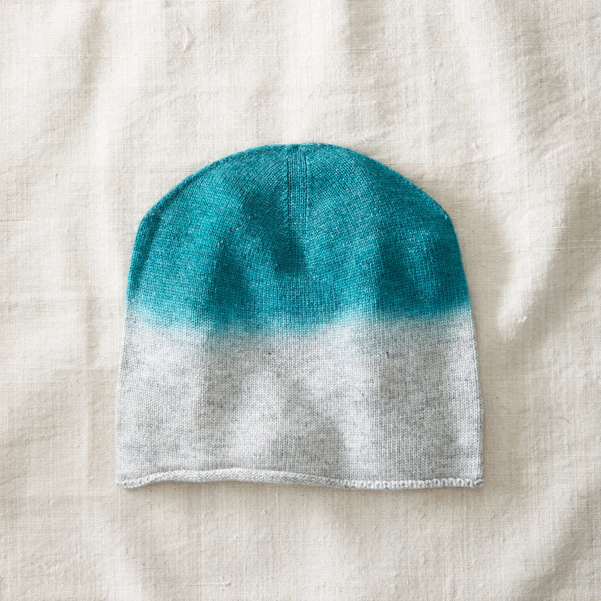 DARJA Dipdye Luxury Merino Beanie Hat (WS)